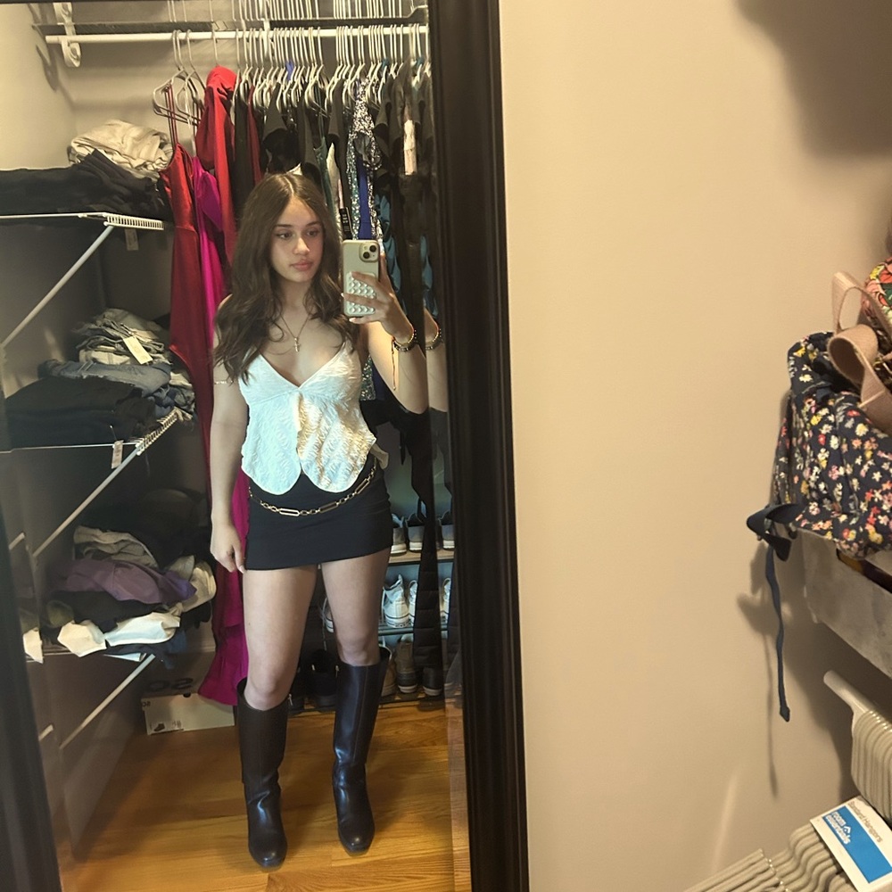 Meet your Posher, Dana